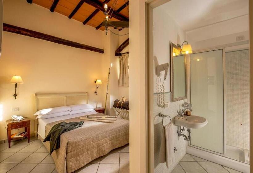 חדר אקונומי, Selva Candida