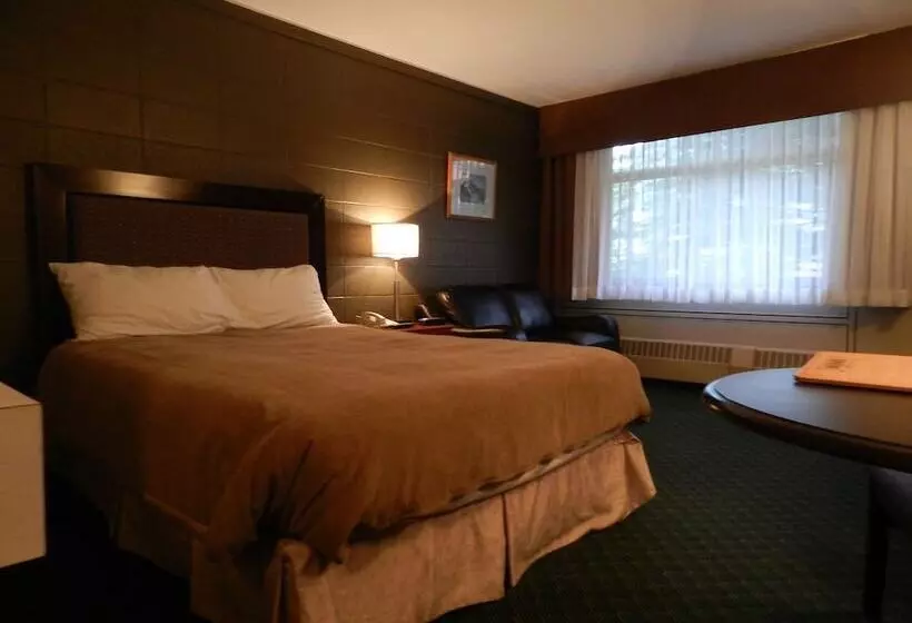 ２ダブルベッドのスタンダードルーム, Slave Lake Inn & Conference Centre