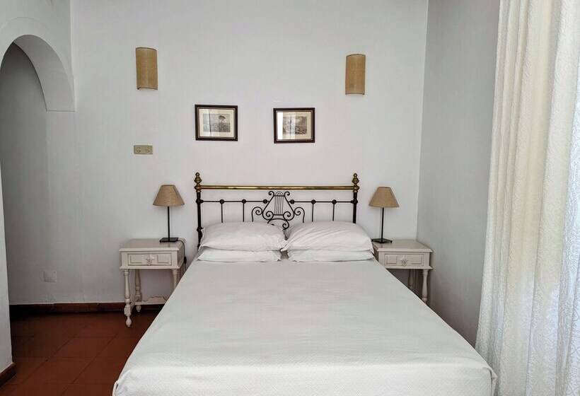 اتاق استاندارد, Solar De Monfalim