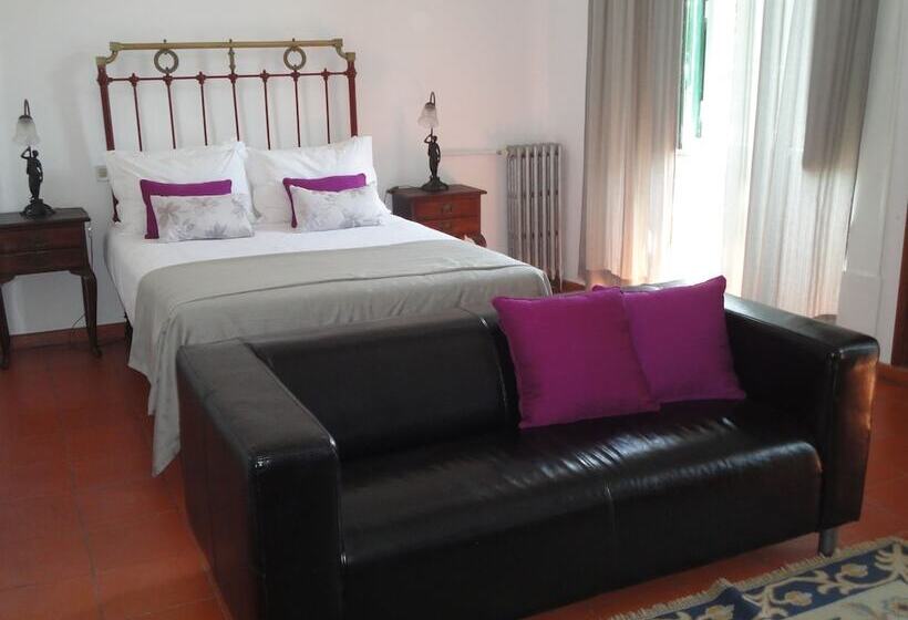 سوییت, Solar De Monfalim