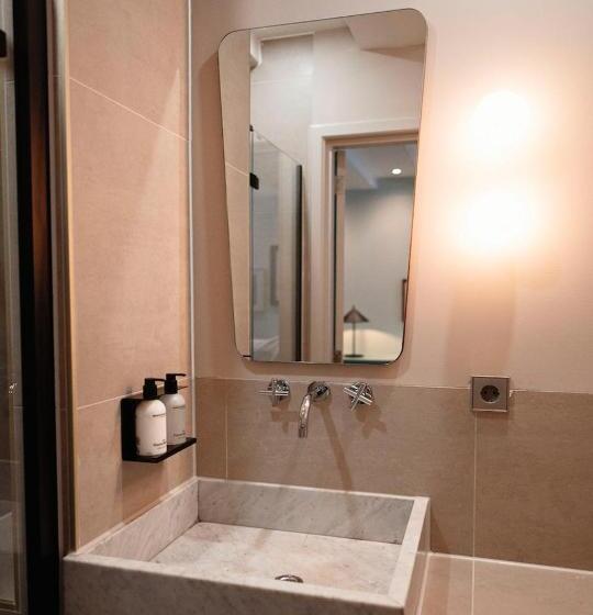 غرفة إقتصادية, The Times