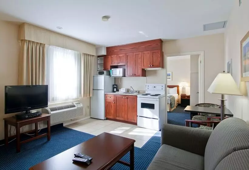 Sviitti, Travelodge By Wyndham Trenton