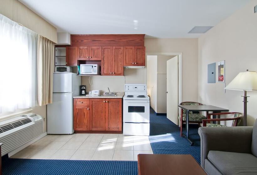 جناح, Travelodge By Wyndham Trenton