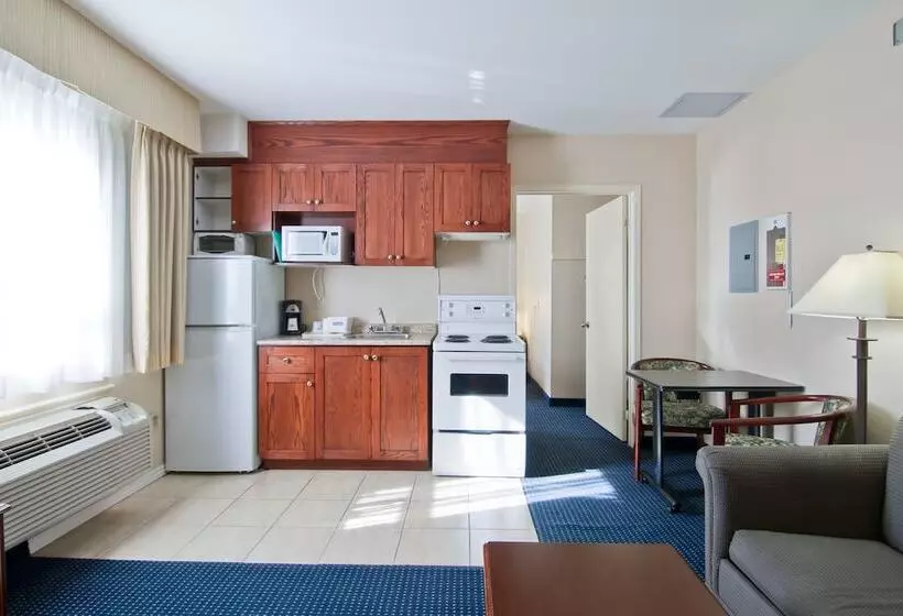 Sviitti, Travelodge By Wyndham Trenton