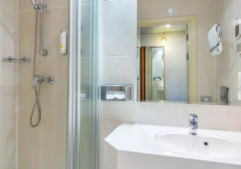 スタンダードシングルルーム, Qubus Hotel Gorzów Wielkopolski