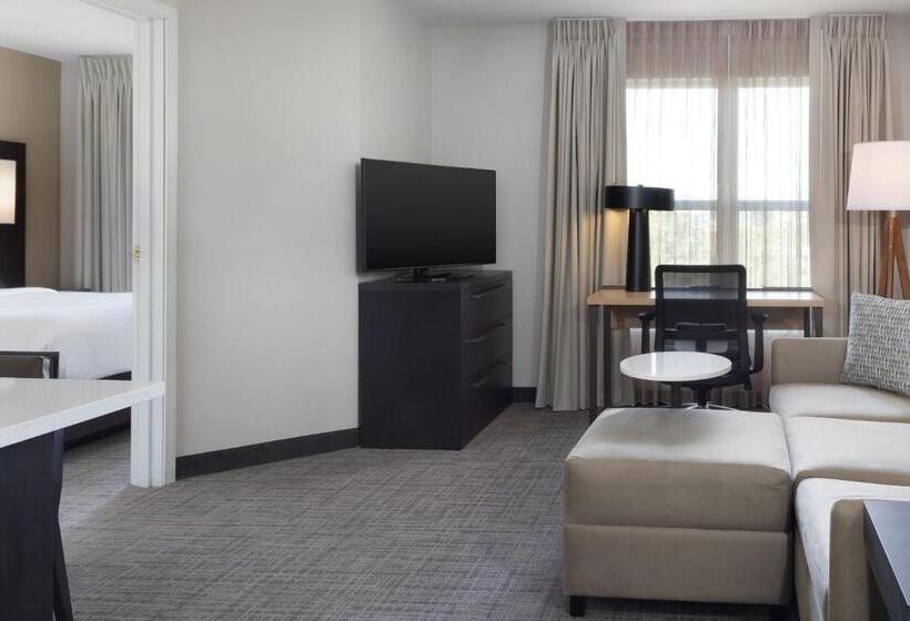 جناح, Residence Inn By Marriott Corona Riverside