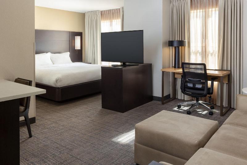 带大床的标准工作室, Residence Inn By Marriott Corona Riverside