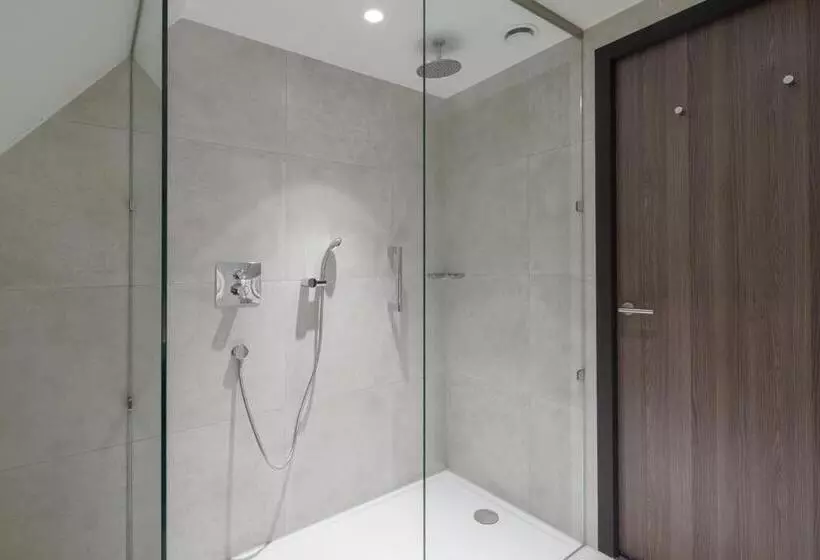 スーペリアトリプルルーム, Van Der Valk Hotel Hengelo