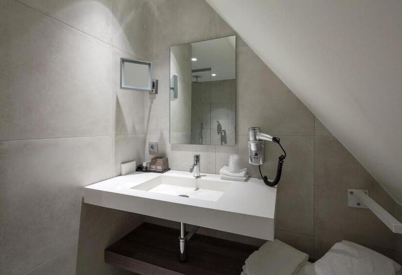 חדר סופריור לשלושה, Van Der Valk Hotel Hengelo