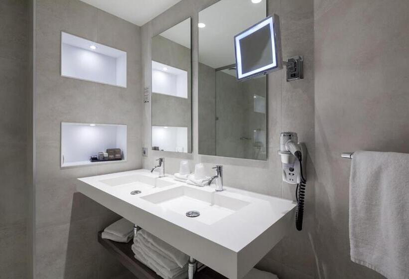 Четырехместный Номер Superior, Van Der Valk Hotel Hengelo