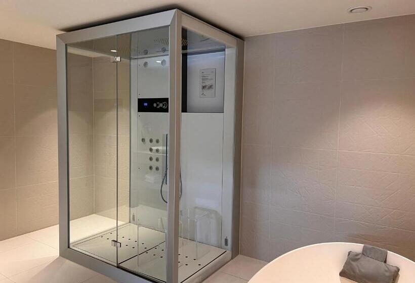 סוויטה עם ג'קוזי, Van Der Valk Hotel Hengelo