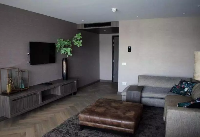 スイート, Van Der Valk Hotel Hengelo