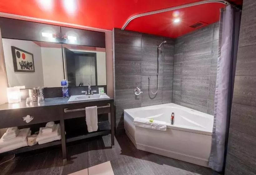 سوییت پرستیژ, Grand Times Hotel – Aeroport De Quebec