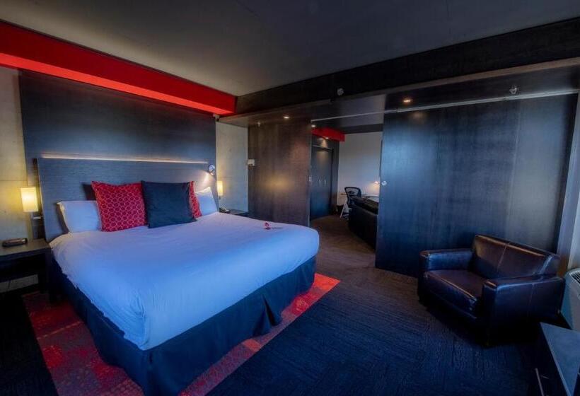 سوییت پرستیژ, Grand Times Hotel – Aeroport De Quebec