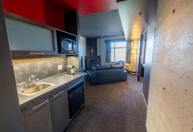 سوییت پرستیژ, Grand Times Hotel – Aeroport De Quebec