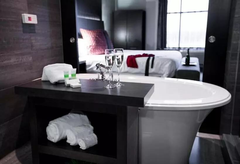 سوئیت پرزیدنت, Grand Times Hotel – Aeroport De Quebec