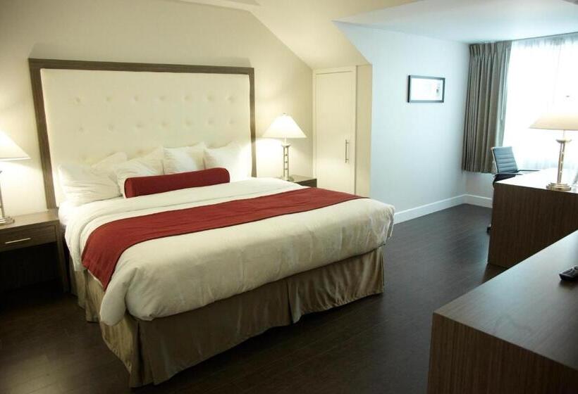 キングサイズベッドのスイートルーム, Admiral Inn Mississauga