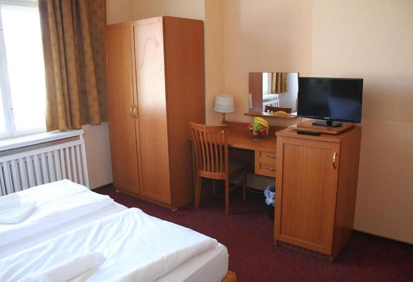 اتاق استاندارد سه نفره, Aster An Der Messe