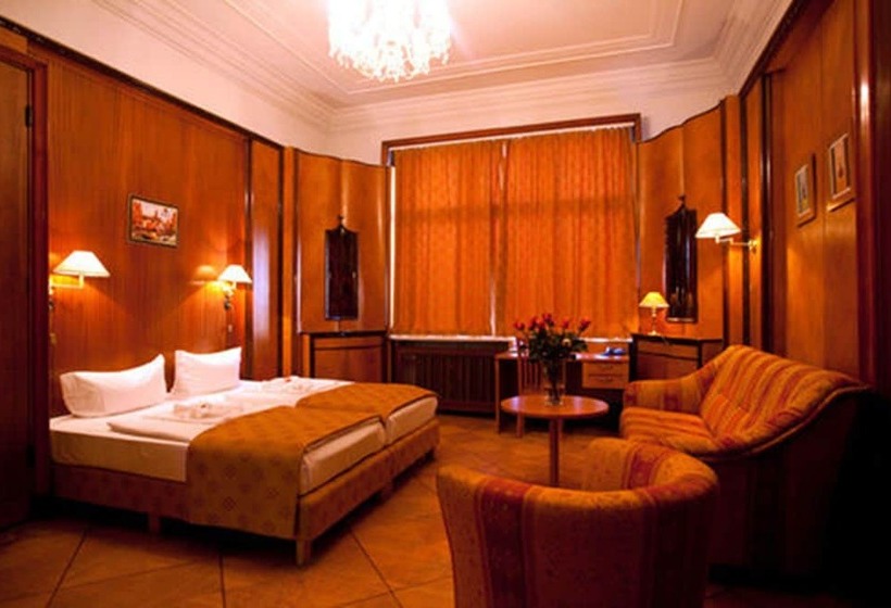 اتاق خانوادگی, Aster An Der Messe