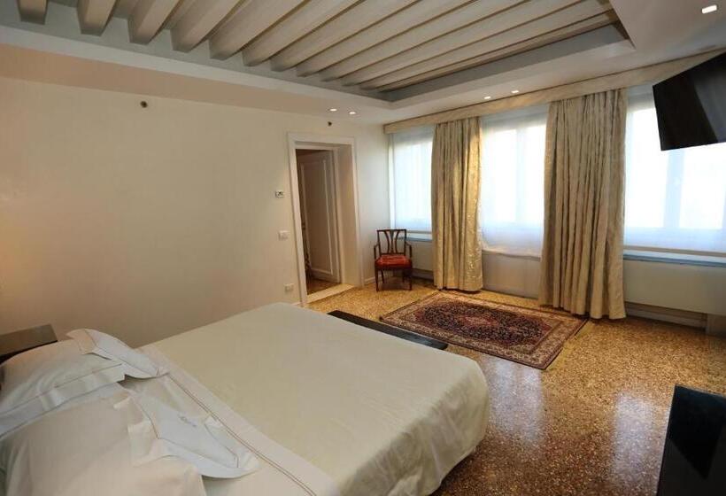 Junior Suite with Views, Ca  Nigra Lagoon Resort