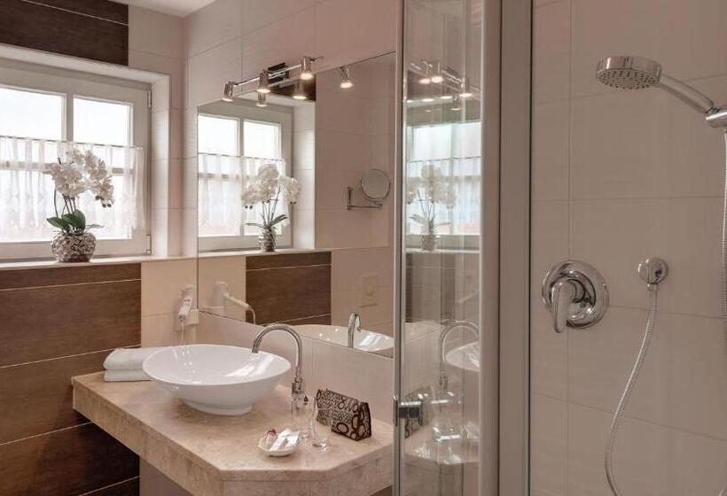 高级单人间, Der Romantik Hof Greetsiel