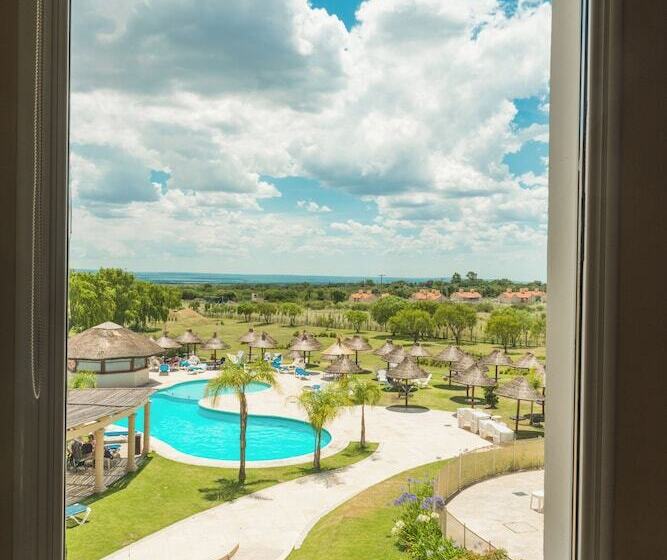 Номер Стандарт, Howard Johnson Resort Spa & Convention Center