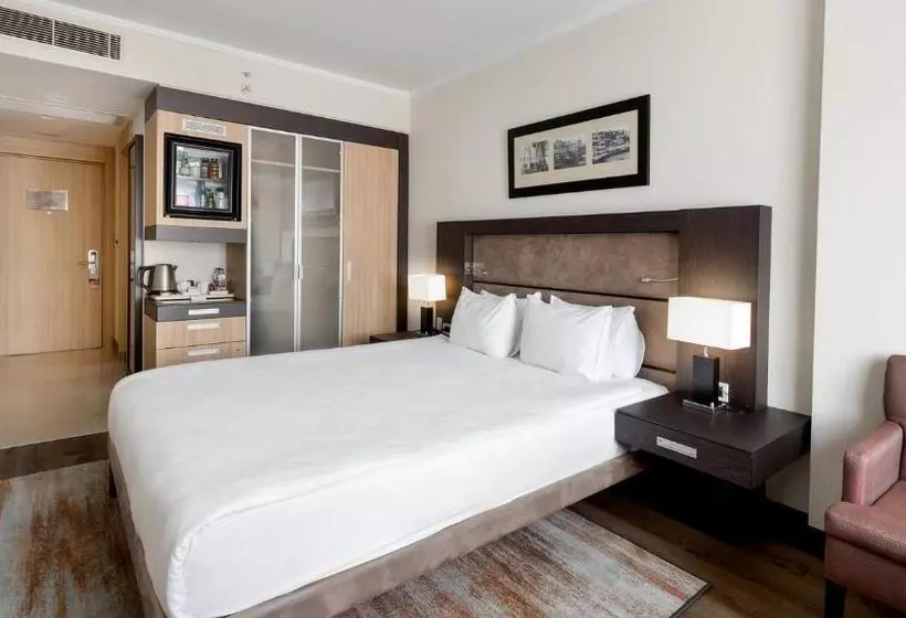 スタンダードルーム, Ramada Plaza By Wyndham Istanbul City Center