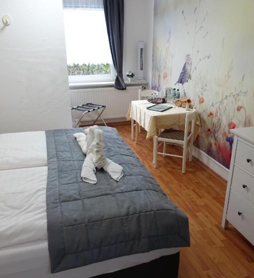 スタンダードルーム, Stern