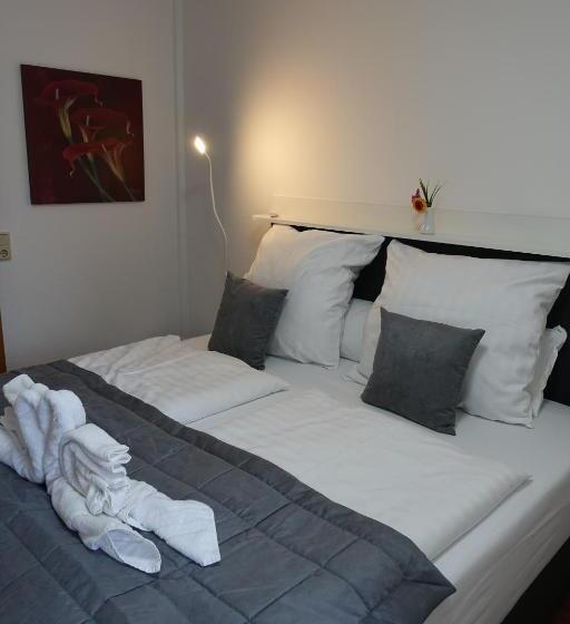 スタンダードルーム, Stern