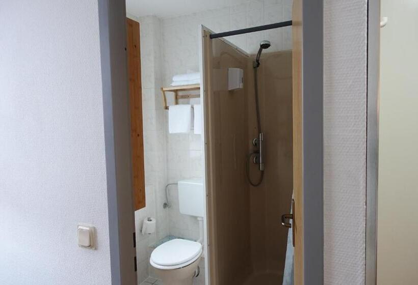 スタンダードルーム, Stern