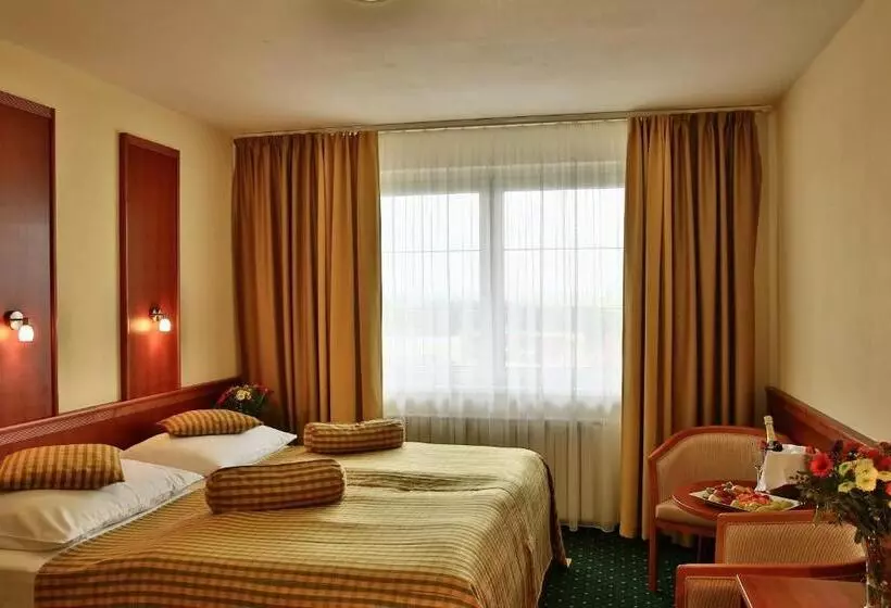 اتاق استاندارد یک نفره, Primavera Hotel & Congress Centre