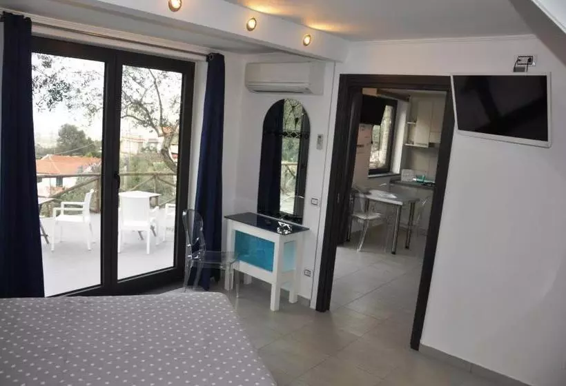 اتاق استاندارد چهار تخته, Casa Mazzola