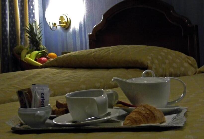 اتاق استاندارد, Accursio