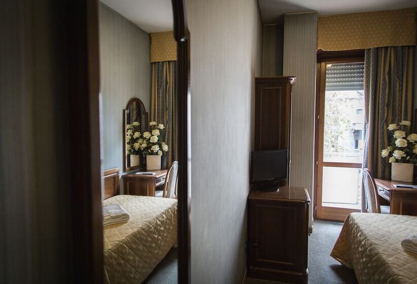 اتاق استاندارد یک نفره, Accursio