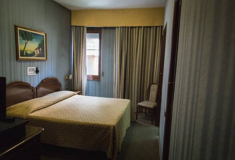 اتاق استاندارد, Accursio