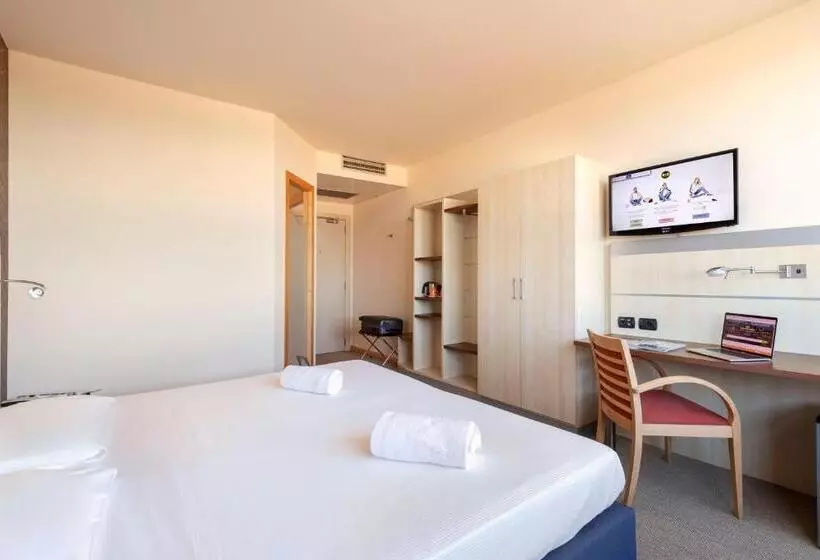 スタンダードルーム, B&b Hotel Cherasco Langhe