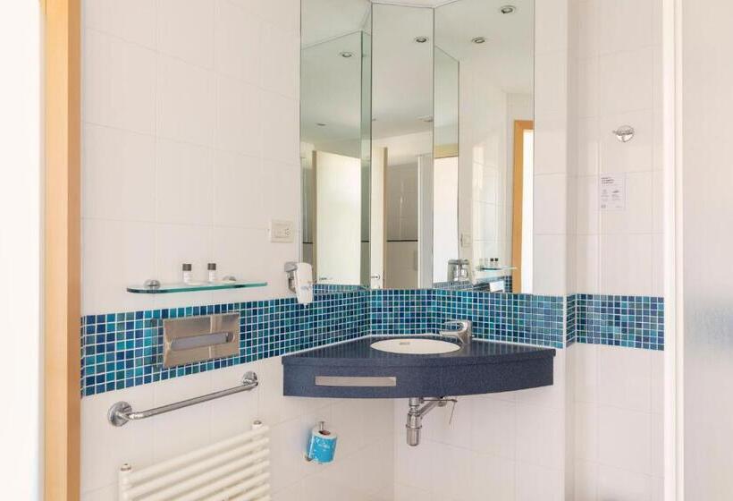 Номер Superior, B&b Hotel Cherasco Langhe