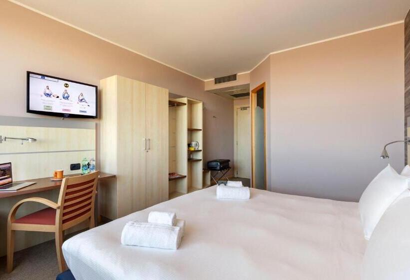 スーペリアールーム, B&b Hotel Cherasco Langhe