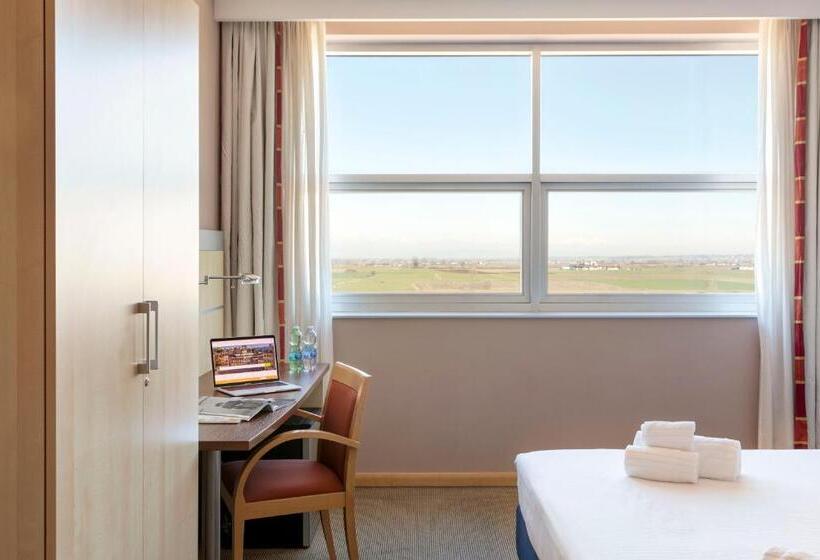 Номер Superior, B&b Hotel Cherasco Langhe