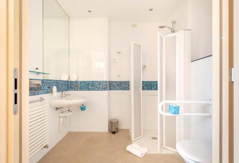 身障者適用スタンダードルーム, B&b Hotel Cherasco Langhe