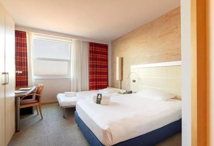 身障者適用スタンダードルーム, B&b Hotel Cherasco Langhe