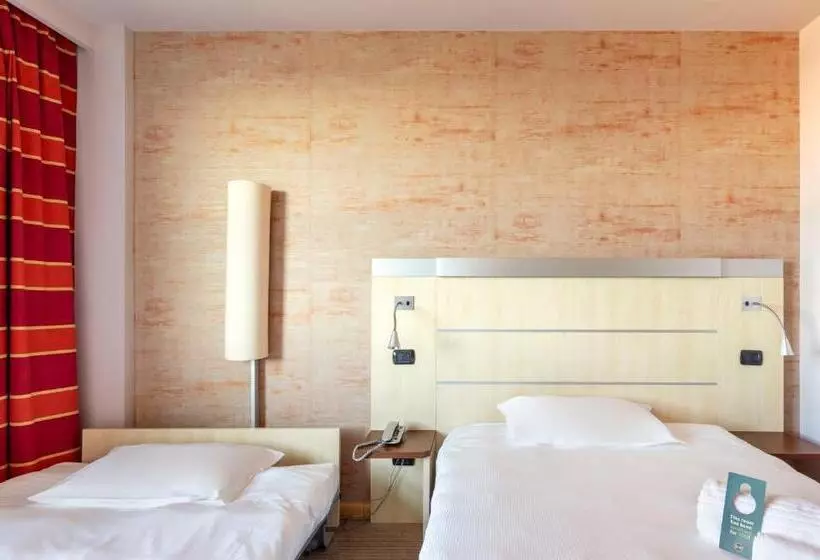 身障者適用スタンダードルーム, B&b Hotel Cherasco Langhe