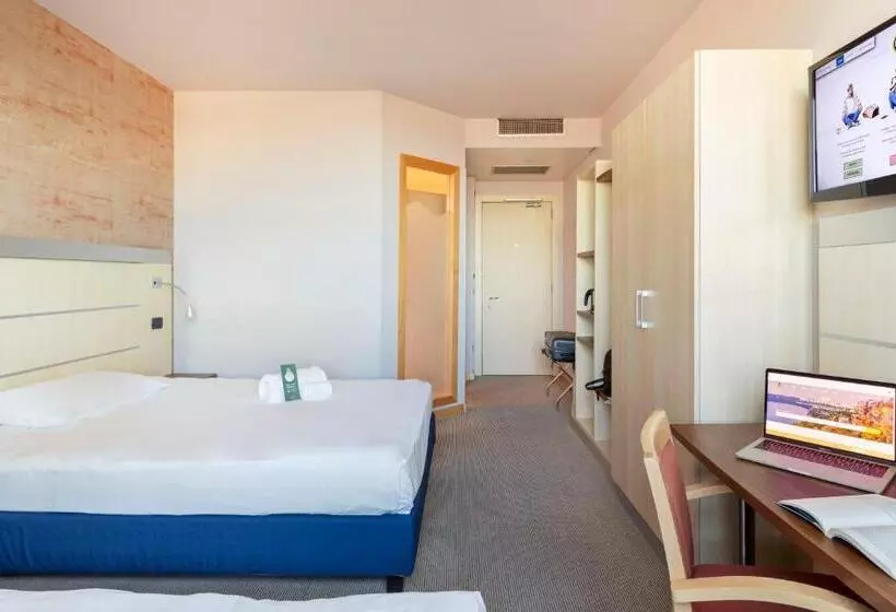 身障者適用スタンダードルーム, B&b Hotel Cherasco Langhe