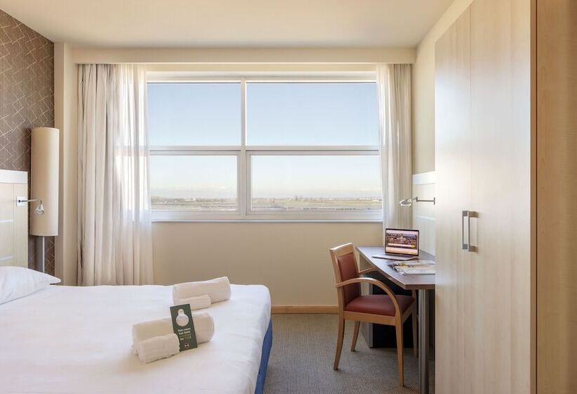 スタンダードルーム, B&b Hotel Cherasco Langhe