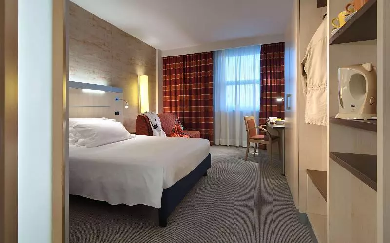 スーペリアールーム, B&b Hotel Cherasco Langhe