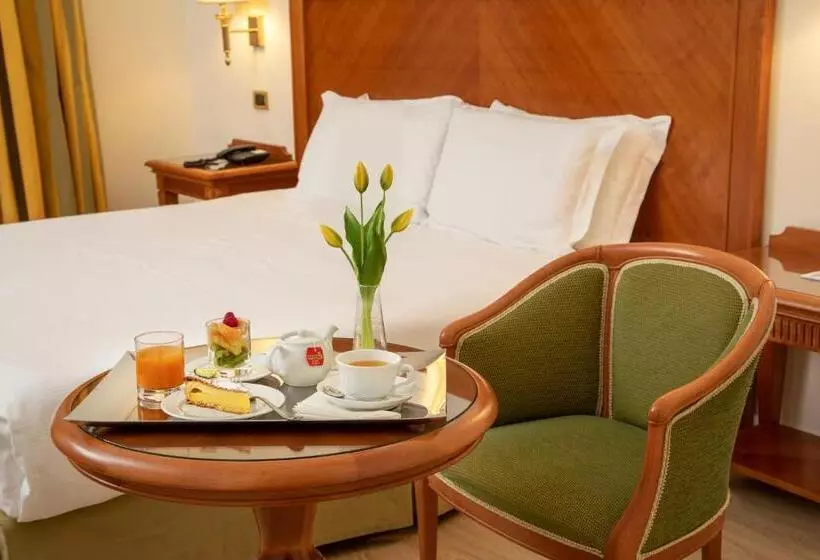 キングサイズベッドのスーペリアルーム, Best Western Hotel Viterbo
