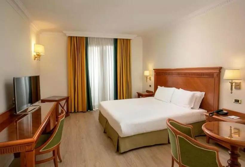 キングサイズベッドのスーペリアルーム, Best Western Hotel Viterbo