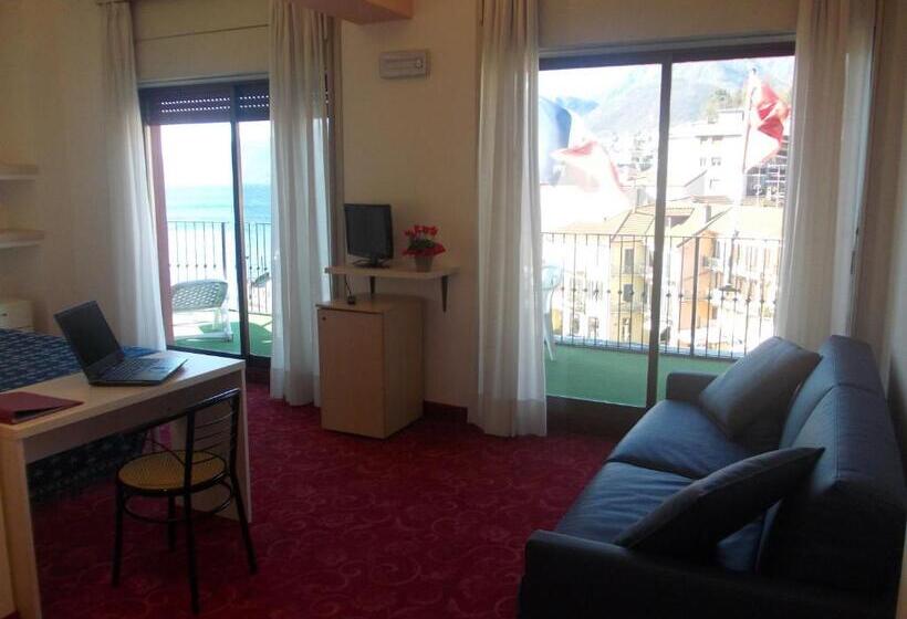 חדר סטנדרט עם מרפסת, Croce Bianca