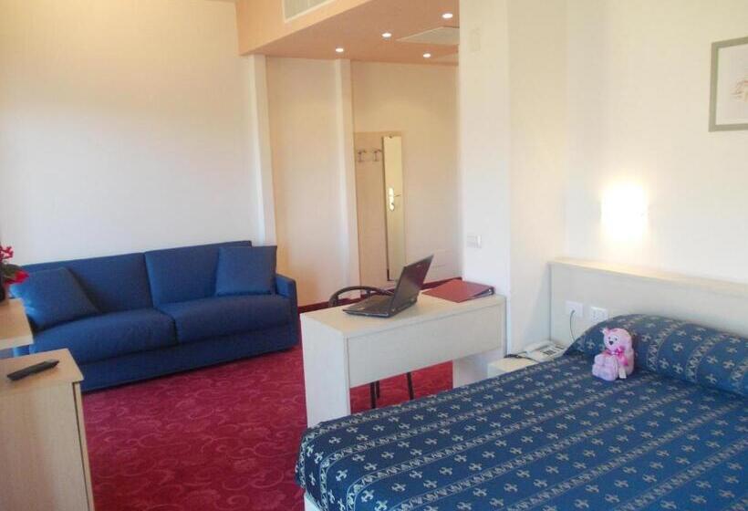 חדר סטנדרט עם מרפסת, Croce Bianca