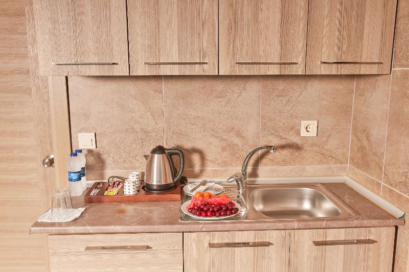 اتاق اکونومی, Fiorita